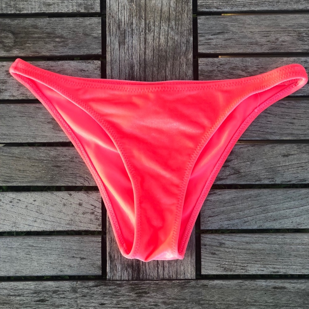 Triangl Pink Dreamland Velvet Bikini✨ SOLD - Picture 4 of 7